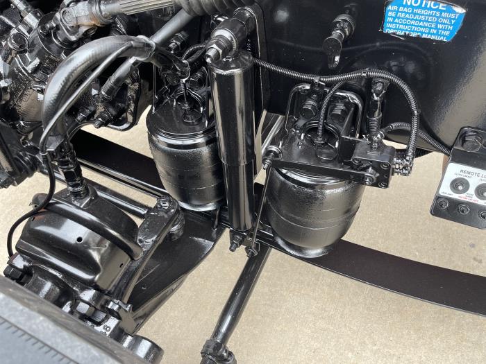2024 Peterbilt 389-31