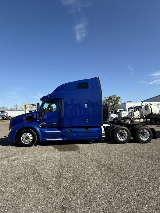 2022 Peterbilt 579-2