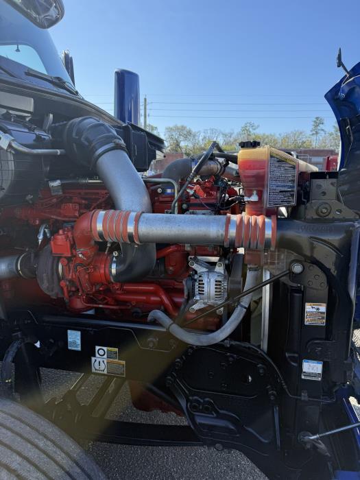 2022 Peterbilt 579-17