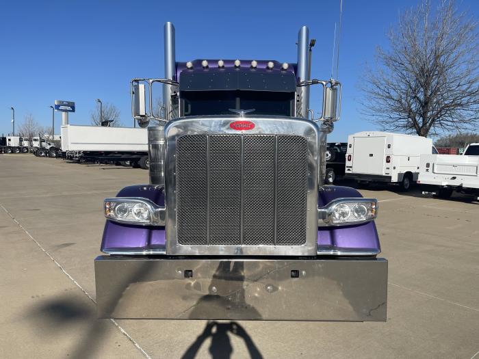 2024 Peterbilt 389-2
