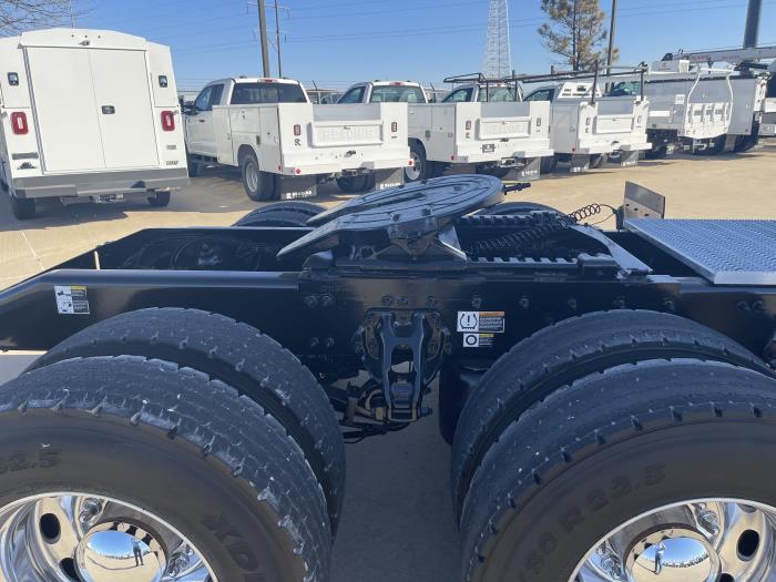 2024 Peterbilt 389-7