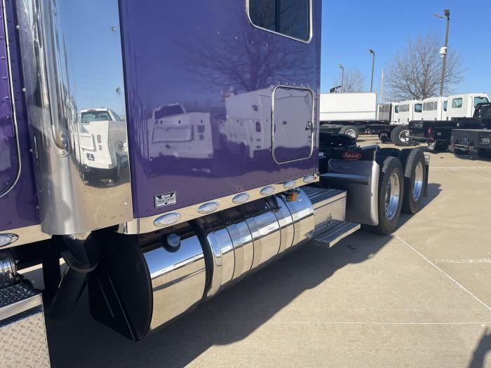 2024 Peterbilt 389-15