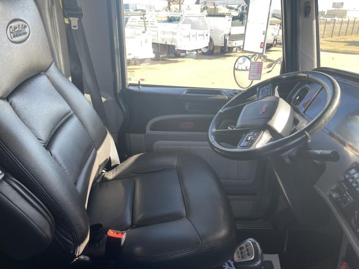 2024 Peterbilt 389-22