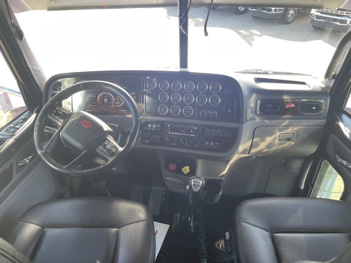 2024 Peterbilt 389-27