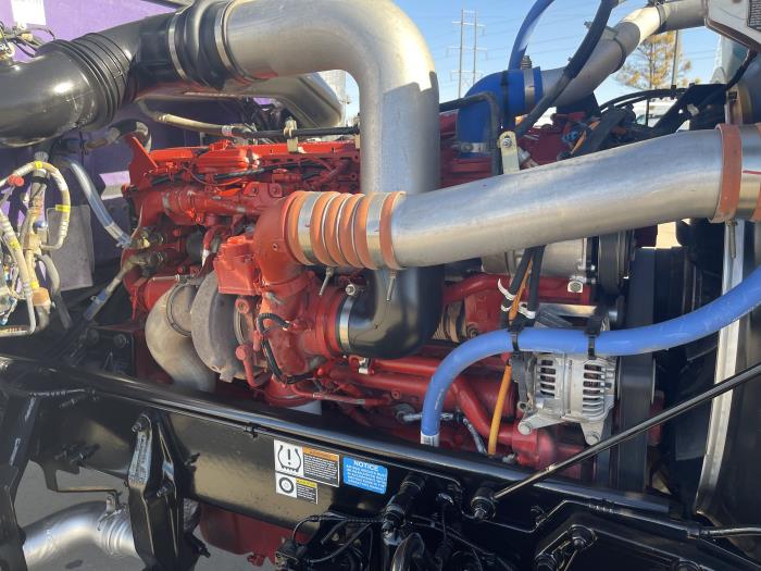 2024 Peterbilt 389-32