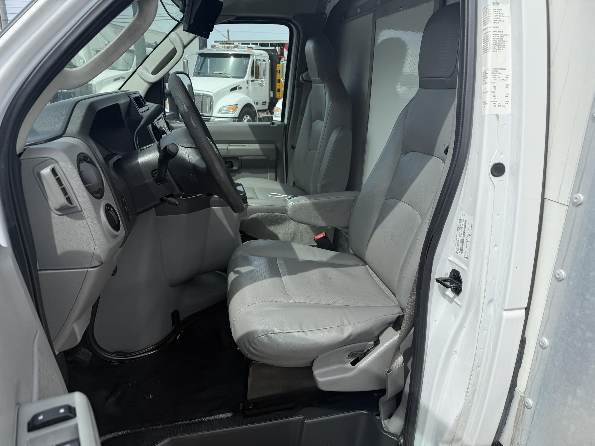 2019 Ford E-450 RWD Box Van for sale #1873427 - photo 9