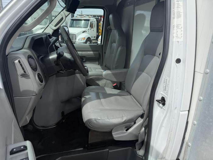 2019 Ford E-450-8