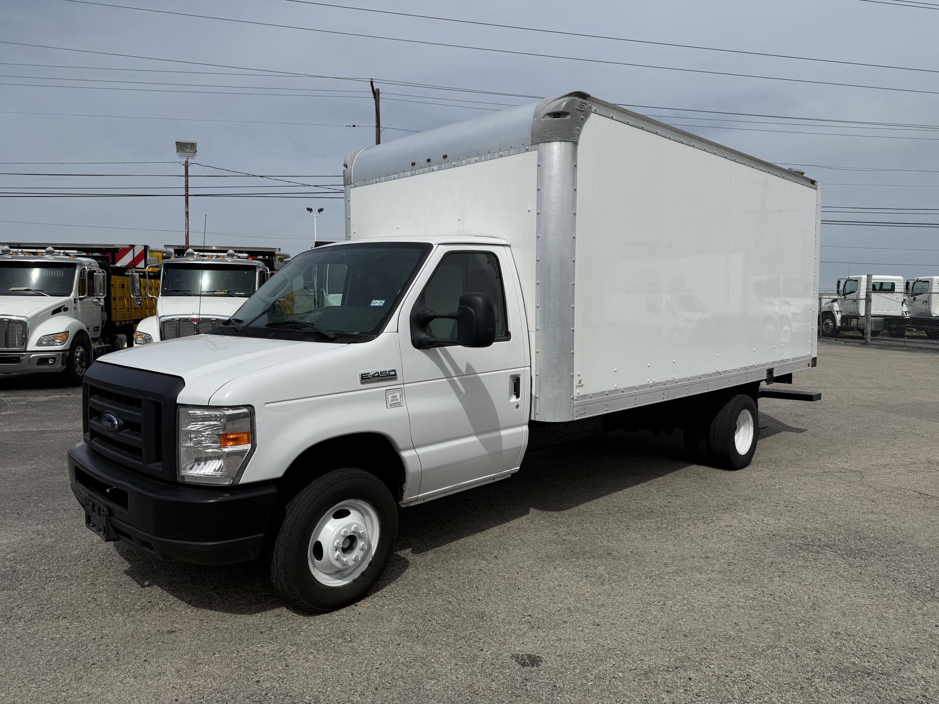 2019 Ford E-450 RWD Box Van for sale #1873427 - photo 3
