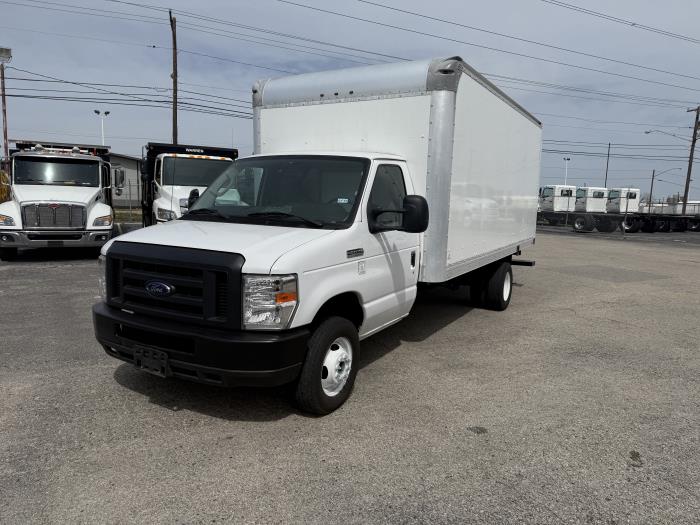 2019 Ford E-450-10