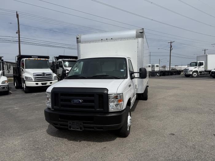2019 Ford E-450-11