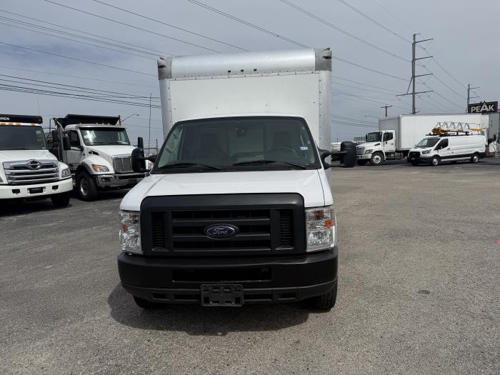 2019 Ford E-450-12