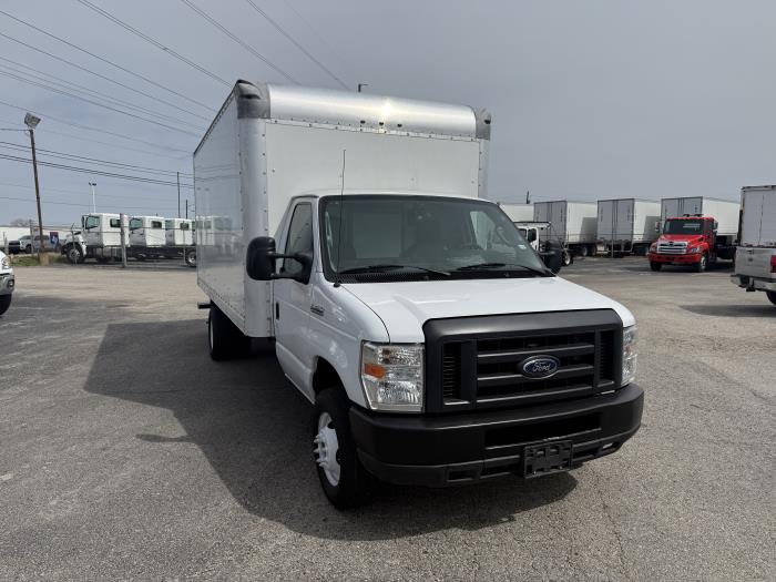 2019 Ford E-450-14
