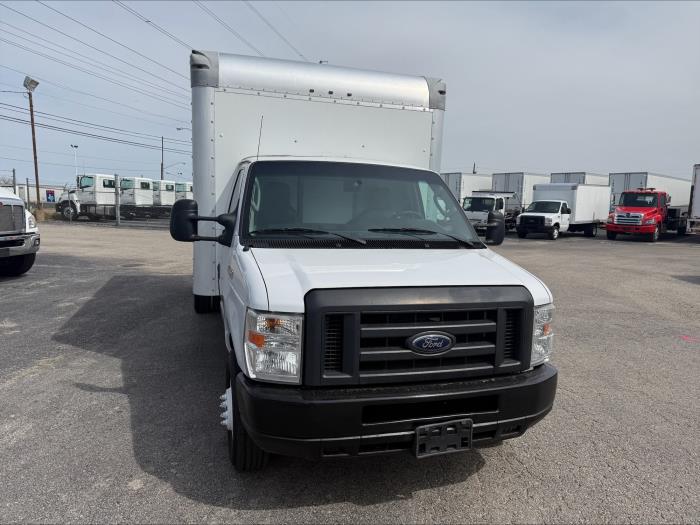2019 Ford E-450-11