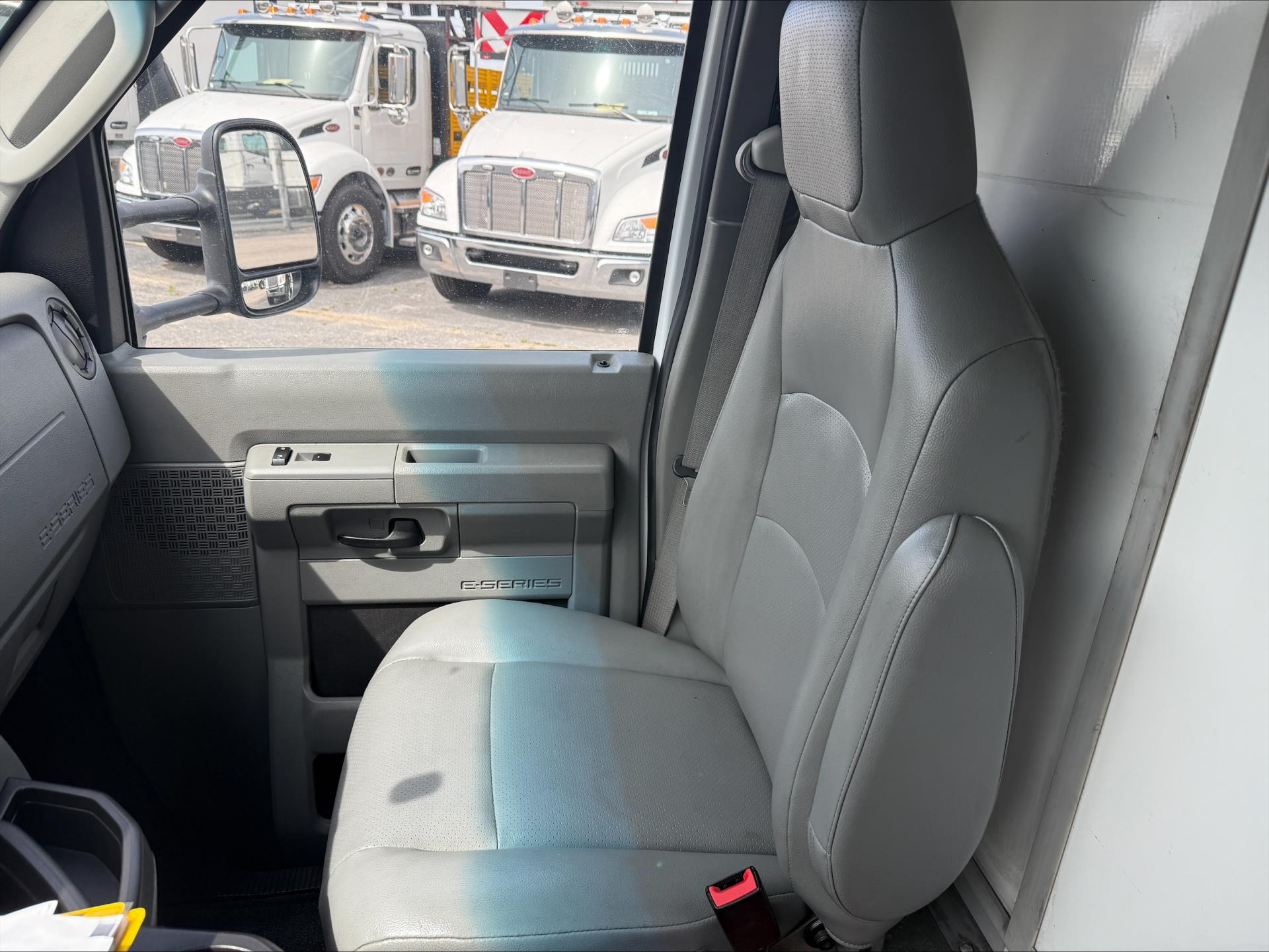 2019 Ford E-450 RWD Box Van for sale #1873426 - photo 15