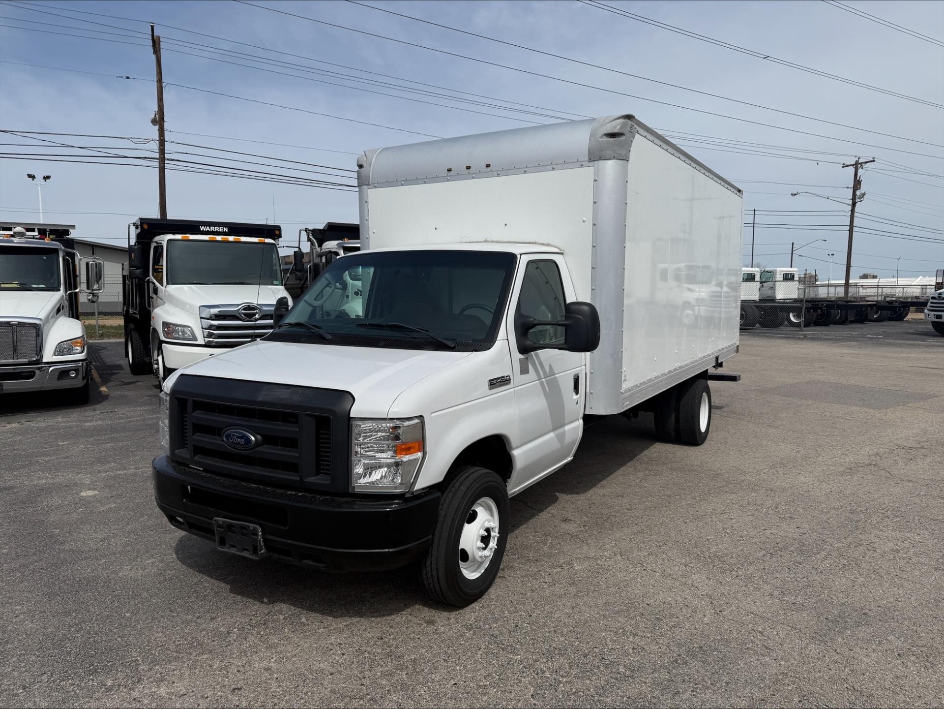 2019 Ford E-450 RWD Box Van for sale #1873426 - photo 16