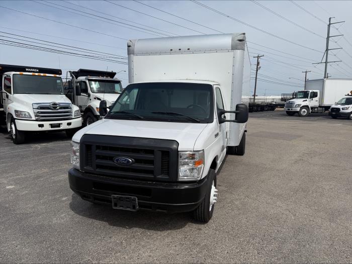 2019 Ford E-450-16