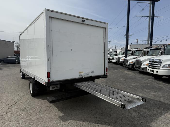 2019 Ford E-450-22