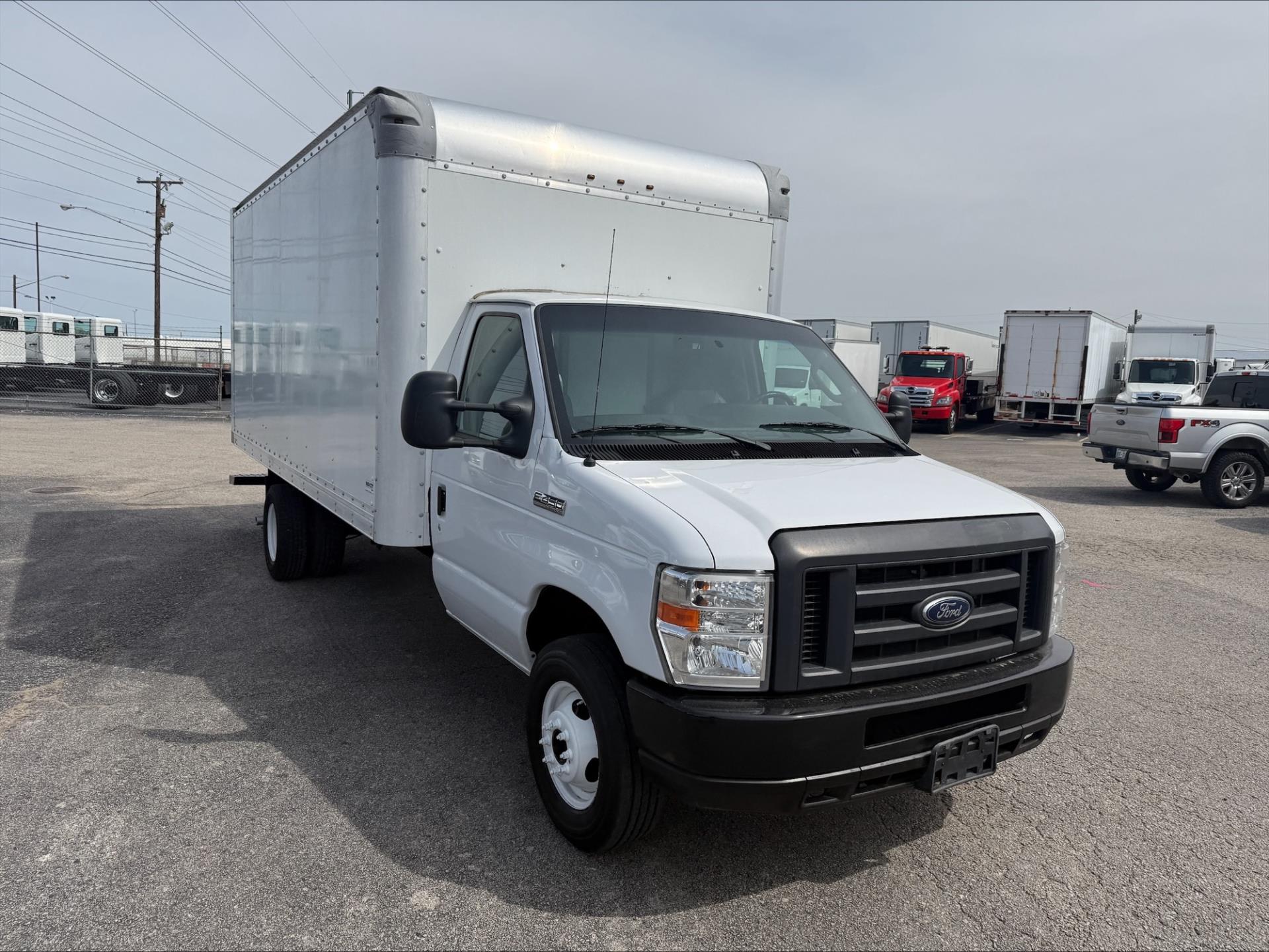 2019 Ford E-450 RWD Box Van for sale #1873426 - photo 18