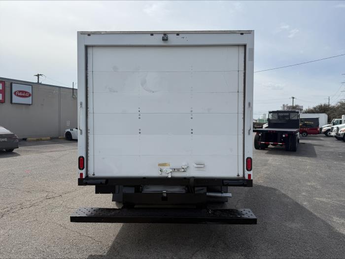 2019 Ford E-450-26