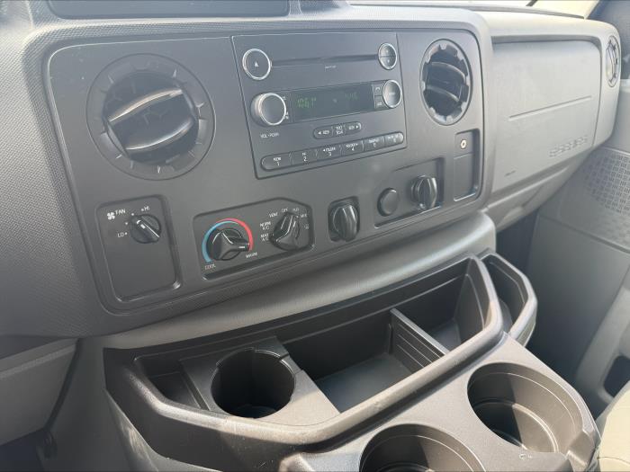 2019 Ford E-450-28