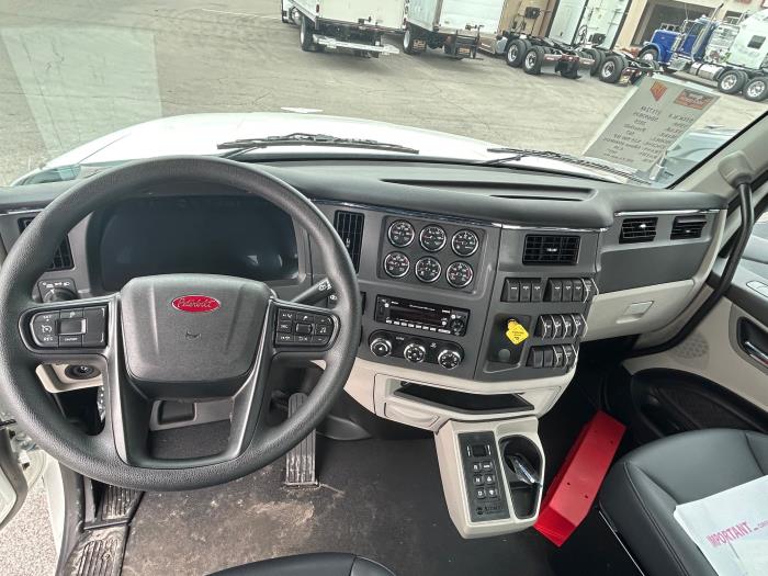 2025 Peterbilt 567-3