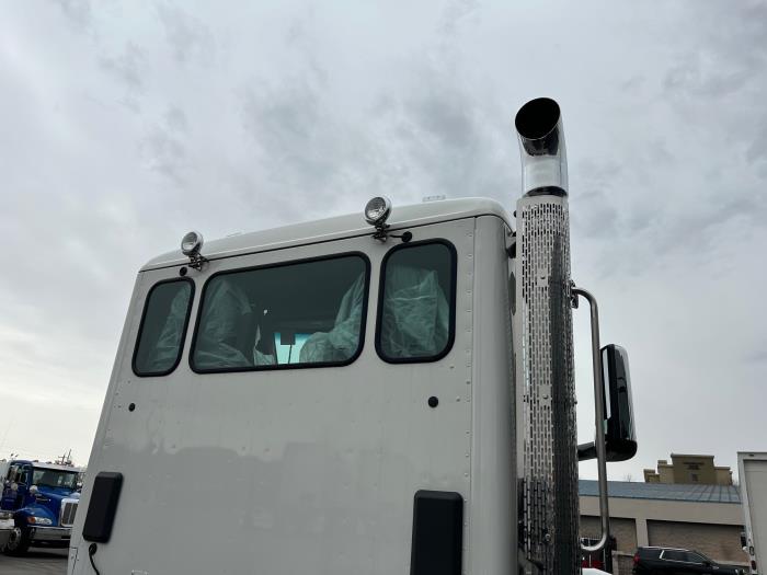 2025 Peterbilt 567-9