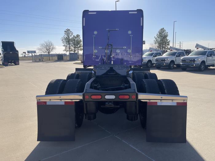 2024 Peterbilt 389-10