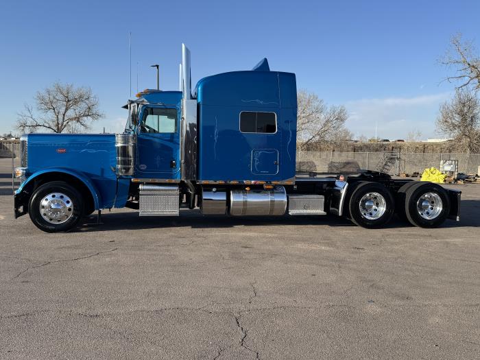 2024 Peterbilt 389-2