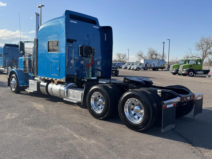 2024 Peterbilt 389-3