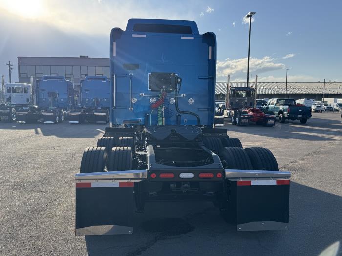 2024 Peterbilt 389-4