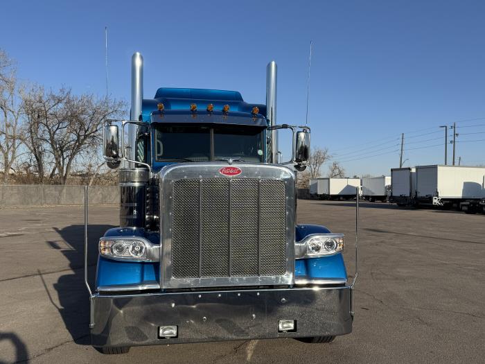 2024 Peterbilt 389-8
