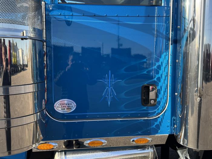 2024 Peterbilt 389-10