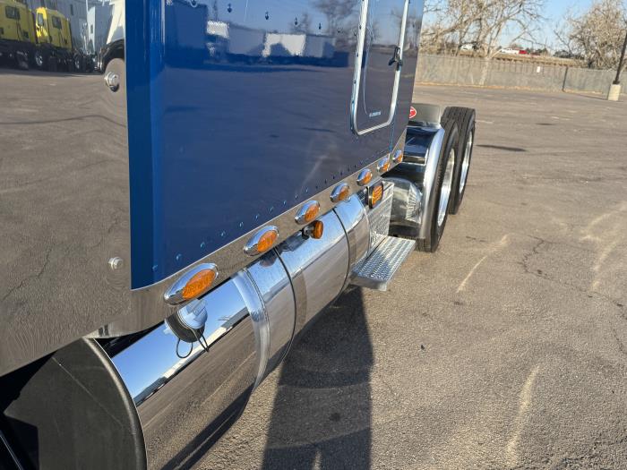 2024 Peterbilt 389-11