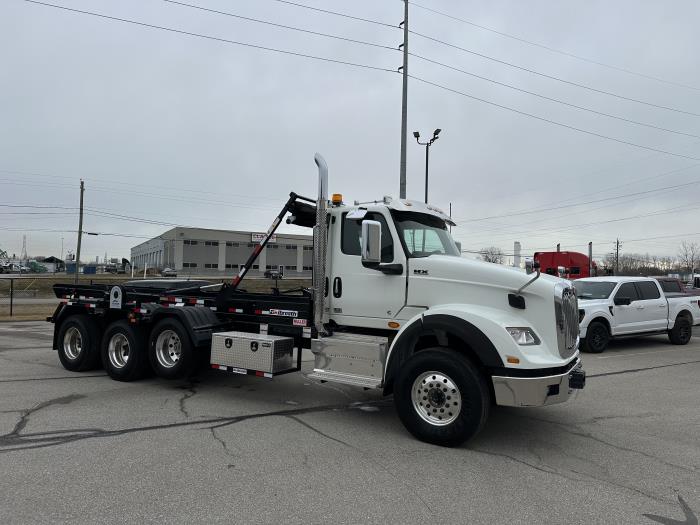 2023 International HX620-4