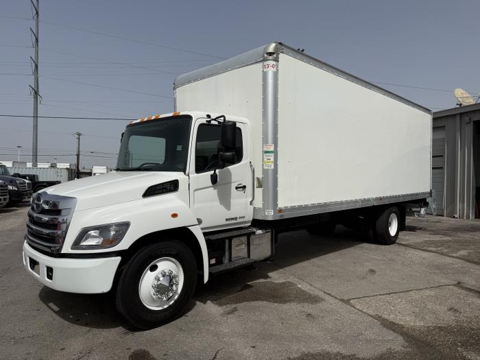 2020 Hino 268A-1