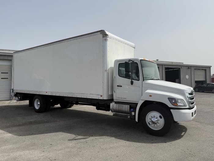 2020 Hino 268A-20