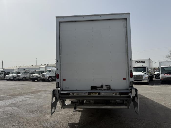 2020 Hino 268A-26