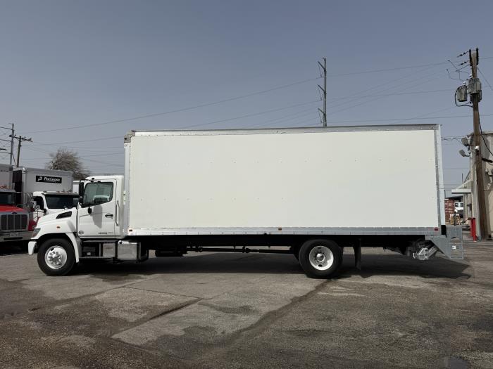 2020 Hino 268A-5
