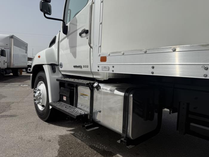 2020 Hino 268A-30