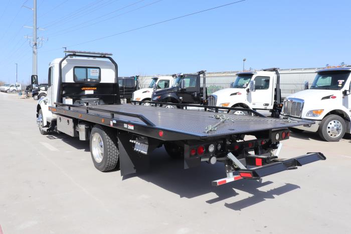 2025 Peterbilt 536-4