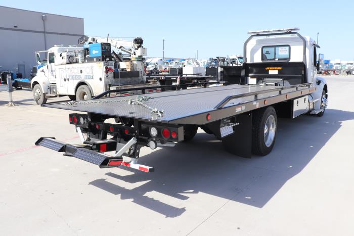 2025 Peterbilt 536-6