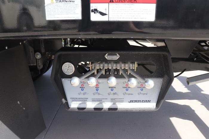 2025 Peterbilt 536-12