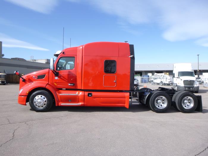 2021 Peterbilt 579-4