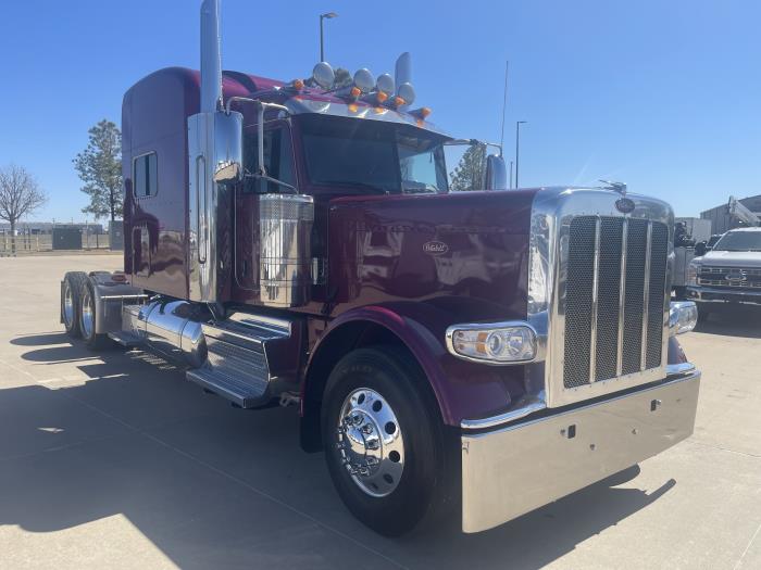 2023 Peterbilt 389-3