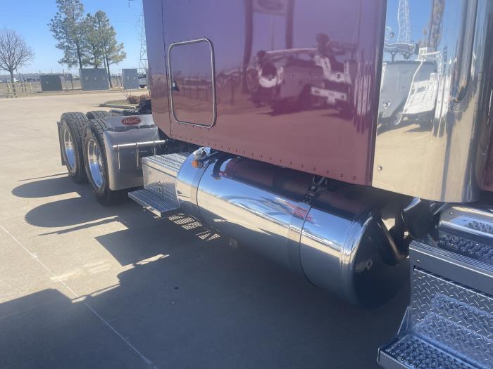 2023 Peterbilt 389-5