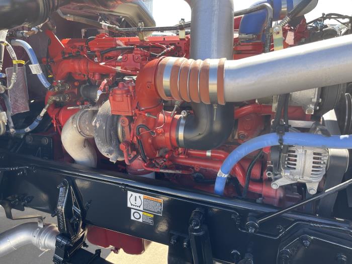 2023 Peterbilt 389-31