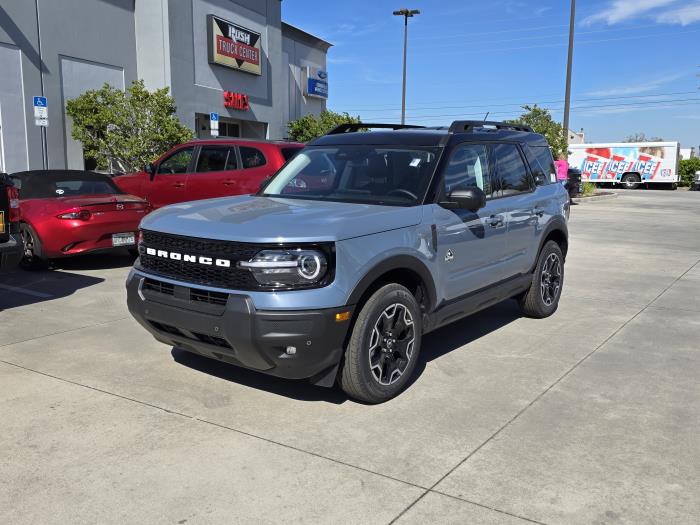 2025 Ford Bronco-1