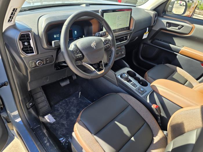 2025 Ford Bronco-15