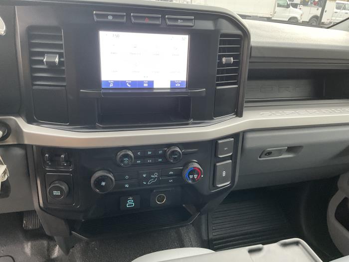 2024 Ford F-550-12