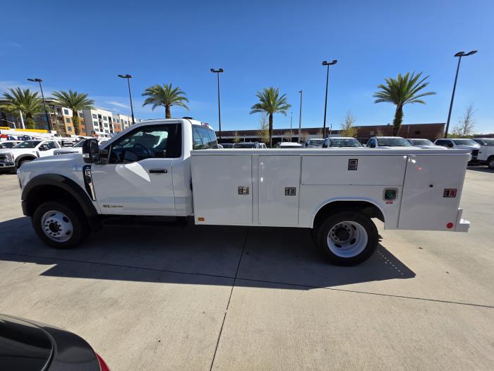 2024 Ford F-550-12